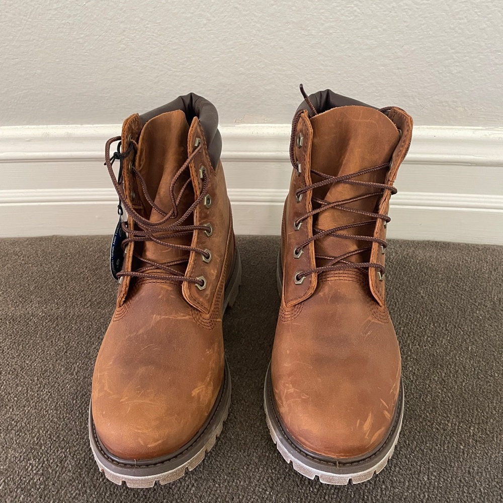 NWT Timberland Boots